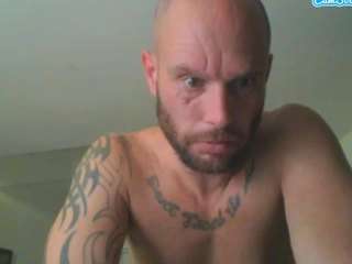 themaskedbadiee webcam model