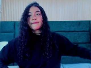 vickyruiz1 live cam profile