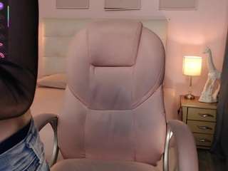 villaloboslia's CamSoda show and profile