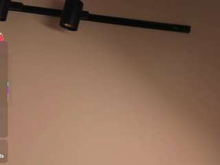 aida-jones webcam model