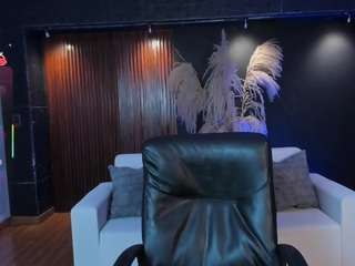 aida-jones - Live Cam