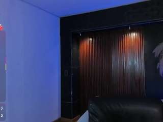 aida-jones webcam