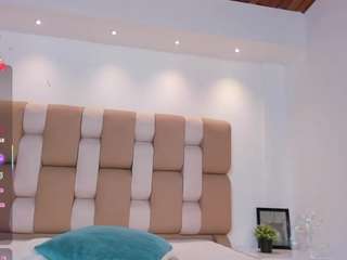 aida-jones Live Webcam on CamSoda