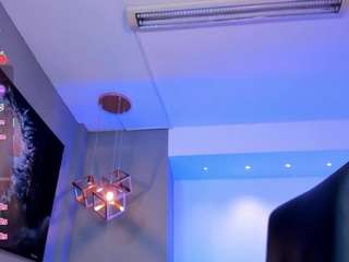 aida-jones webcam model