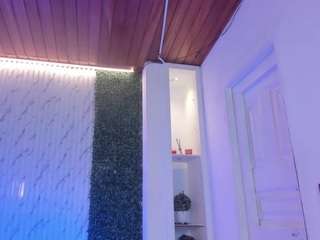 aida-jones Live Webcam on CamSoda