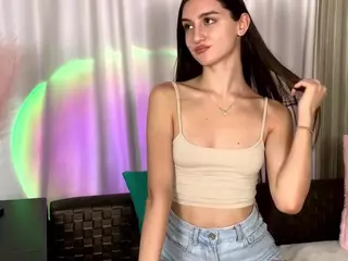 Aliceqq's Live Sex Cam Show