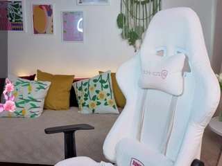 Ameli 18 (Ameli18) Cam: Free Live Nude Sex Show & Chat - Camsoda
