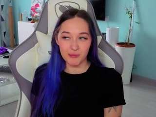 imsuka, female webcam model,  years old, on live webcam