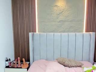 madyrowan live webcam show