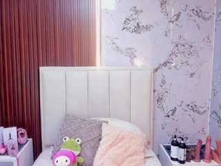 MADYROWAN live cam preview