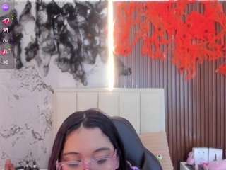 MADYROWAN live cam preview