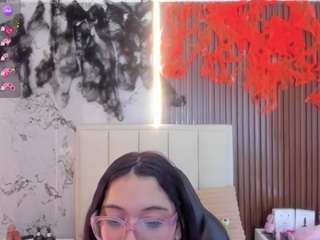 MADYROWAN live cam preview