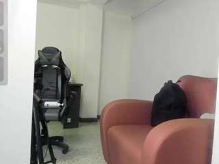 maikel-fox69 Live Webcam on CamSoda