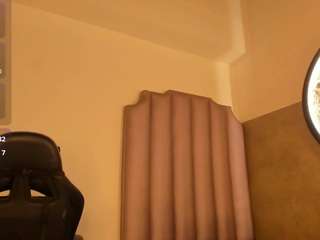 maikel-fox69 Live Webcam on CamSoda
