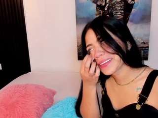 skull-naughty18 Live Webcam on CamSoda