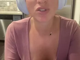Stassie Summers's Live Sex Cam Show