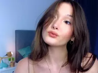 WandaHelme's Live Sex Cam Show