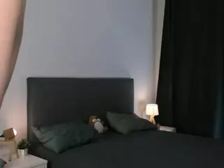 WandaHelme's Live Sex Cam Show