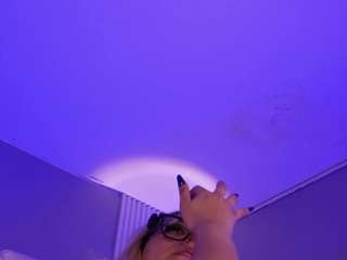 KatlynRous live webcam show