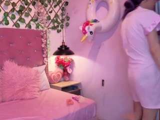 lauren-evan's CamSoda show and profile