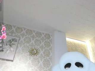 lilyythea's CamSoda show and profile