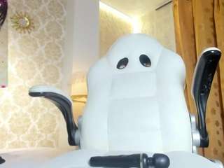 lilyythea live cam profile