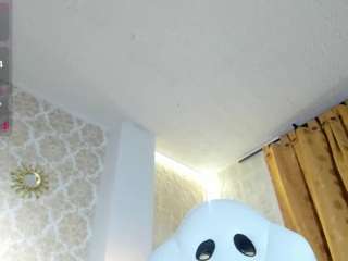 lilyythea live cam profile