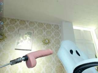 lilyythea Live Webcam on CamSoda