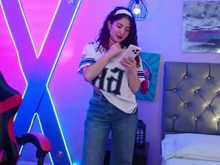 sabrinaa-fox Live Webcam on CamSoda