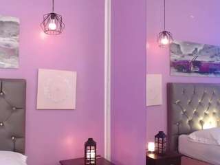 sabrinaa-fox Live Webcam on CamSoda