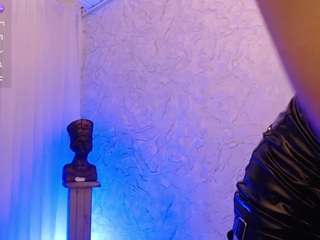 sabrinaa-fox Live Webcam on CamSoda