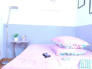 cutepetitee from CamSoda is Freechat