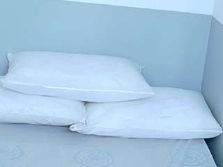 cutepetitee webcam model