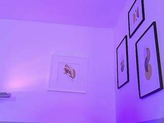 Live webcam model cutepetitee on Soda Cams