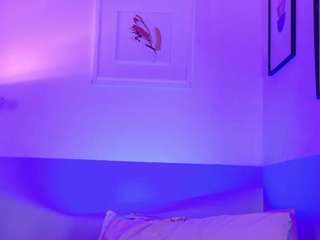 cutepetitee live cam profile