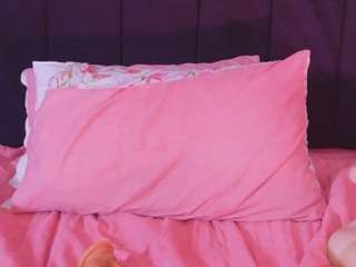 cutepetitee live cam