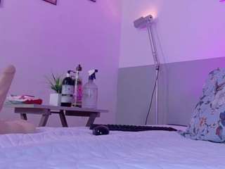 cutepetitee live cam