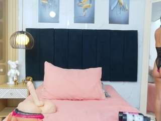 cutepetitee live webcam show