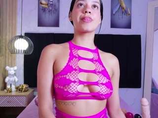 cutepetitee live webcam show