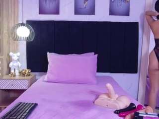cutepetitee live webcam show