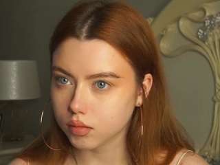 lynneaxtell Live Webcam on CamSoda