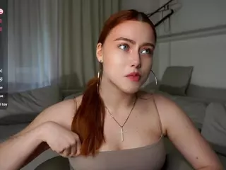LynneAxtell's Live Sex Cam Show