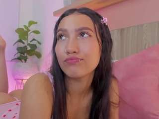 nina-blake Live Webcam on CamSoda