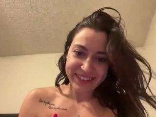 queenlolaxxx webcam
