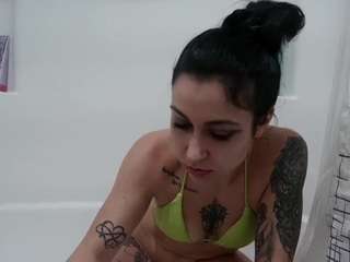 queenlolaxxx Live Webcam on CamSoda