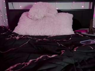 Queen Lola XXX live webcam show