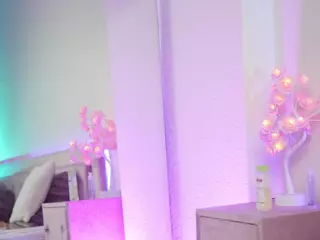 SelinaBella's Live Sex Cam Show