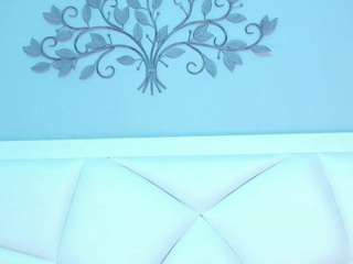 zoeysnow Live Webcam on CamSoda