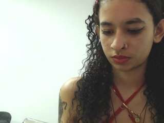 allison-fox's CamSoda show and profile