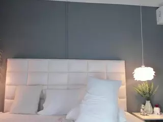 EmilyTolson's Live Sex Cam Show